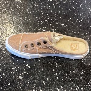 Dessert Khaki slip on canvas shoes.